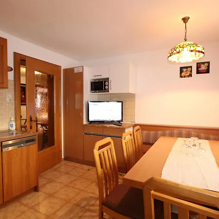 Im Zentrum Von Naehe Ischgl Pazn102 By Fewo-plan