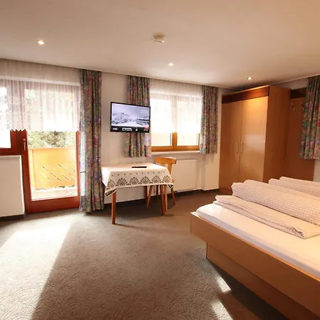 Im Zentrum Von Naehe Ischgl Pazn102 By Fewo-plan קאפל